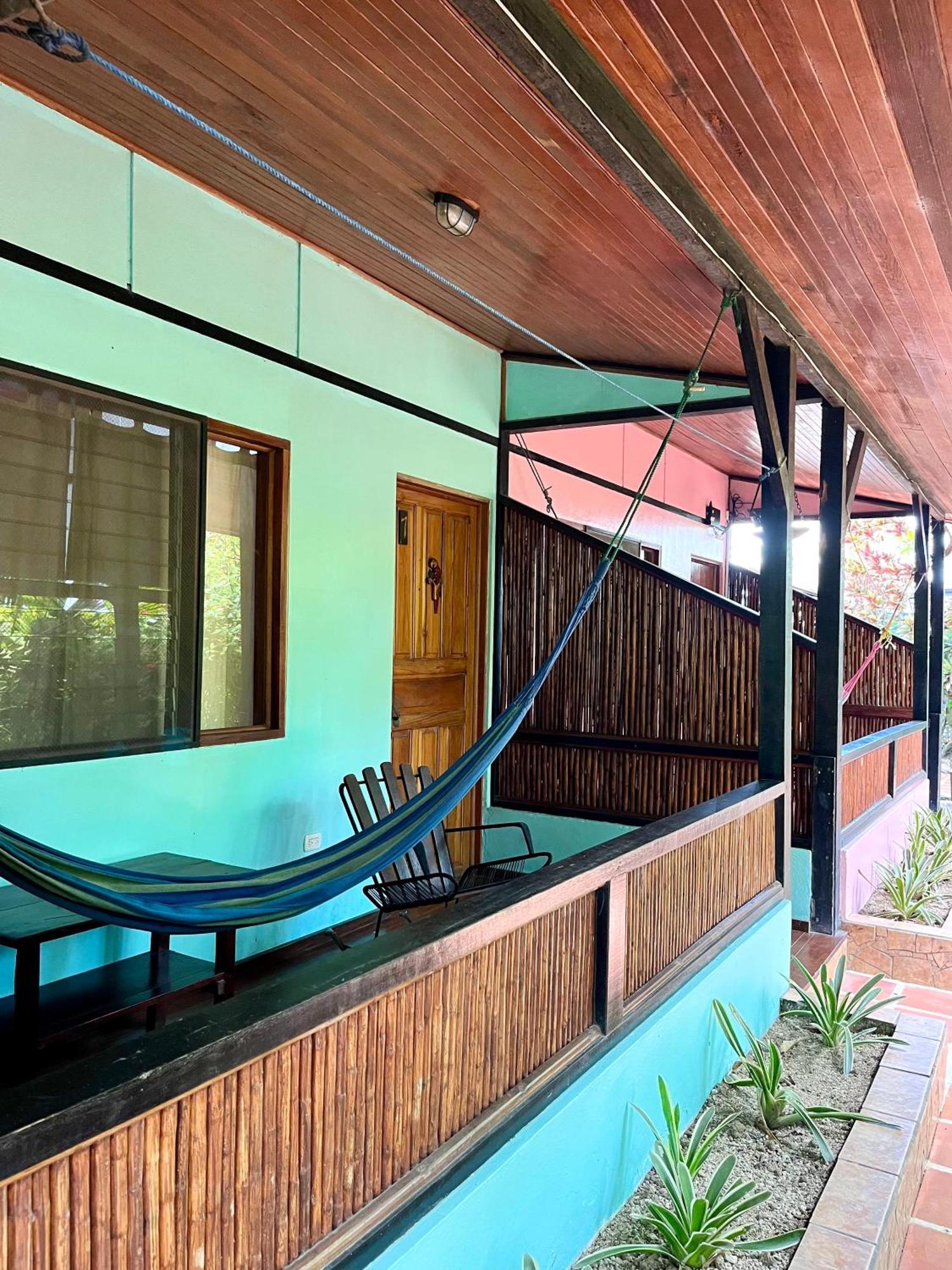 El Clan Hostel Puerto Viejo de Talamanca Kültér fotó